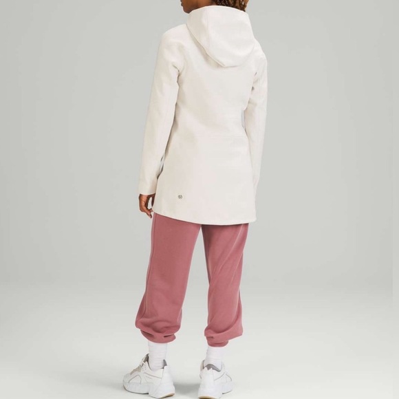 🍋LULU🍋 RepelShell Rain Jacket ☔️ - Picture 4 of 6